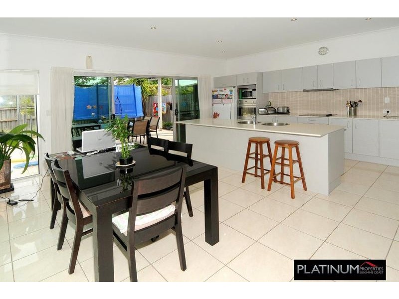 9 Easter Street, Kawana Island QLD 4575