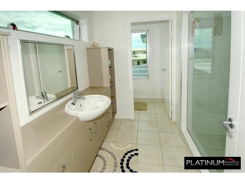 9 Easter Street, Kawana Island QLD 4575