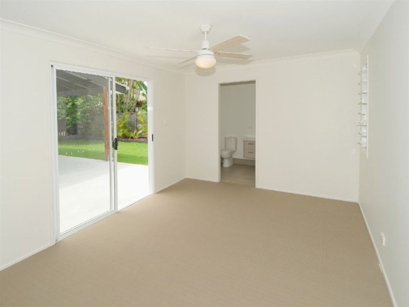Warana QLD 4575