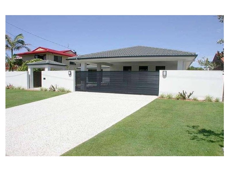 Warana QLD 4575