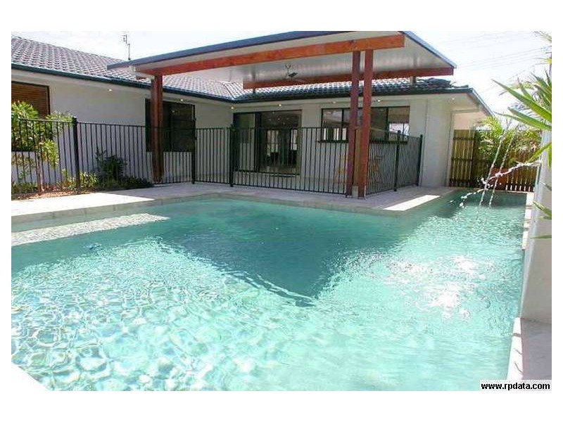 Warana QLD 4575