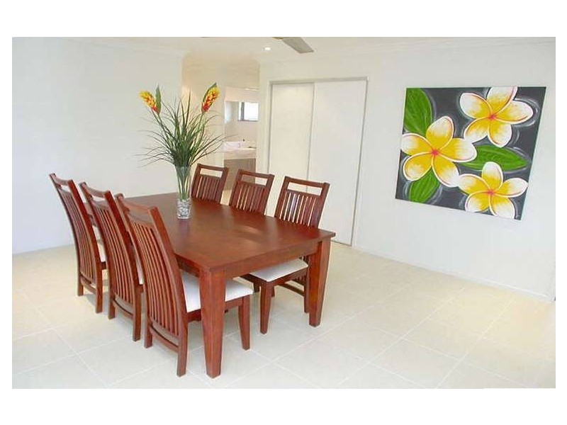 Warana QLD 4575
