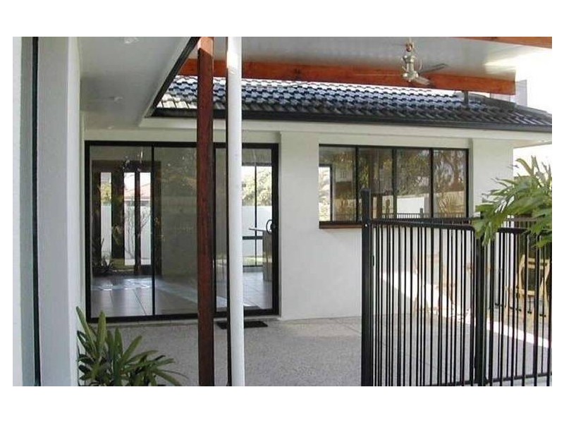 Warana QLD 4575