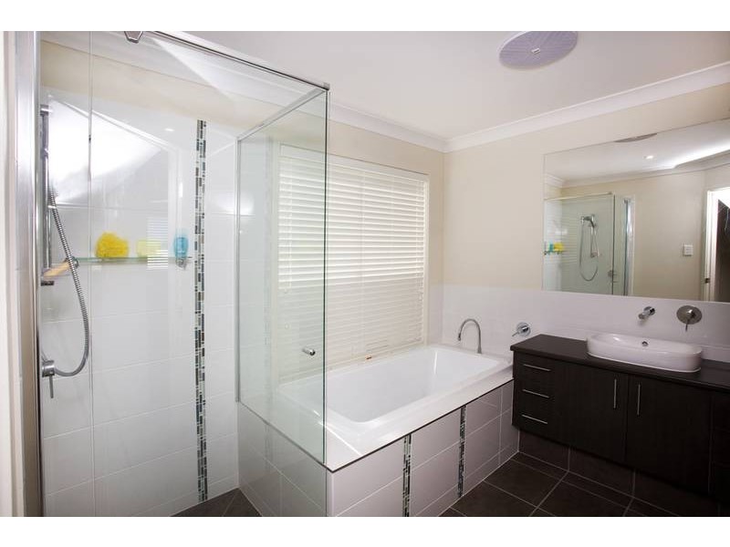 8 Outrigger Street, Wurtulla QLD 4575