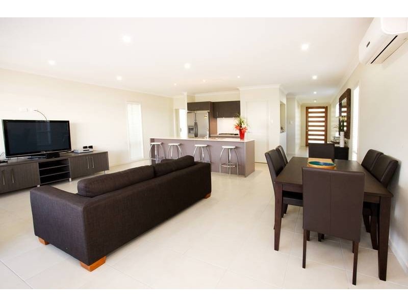 8 Outrigger Street, Wurtulla QLD 4575