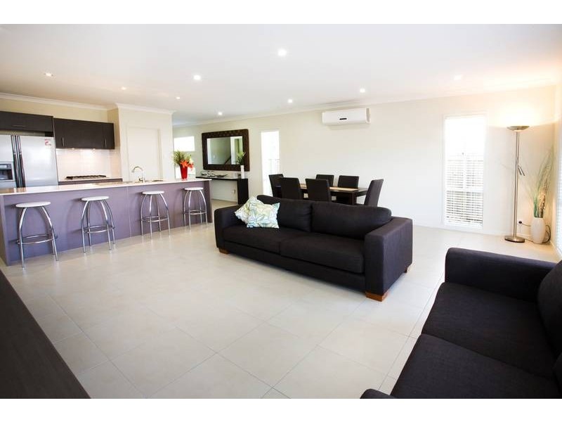 8 Outrigger Street, Wurtulla QLD 4575