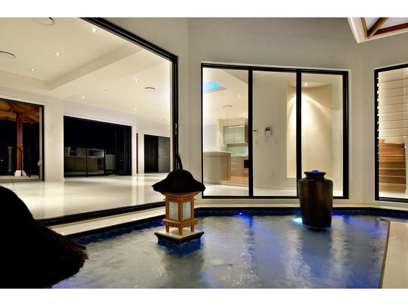 9 Majorca Place, Kawana Island QLD 4575