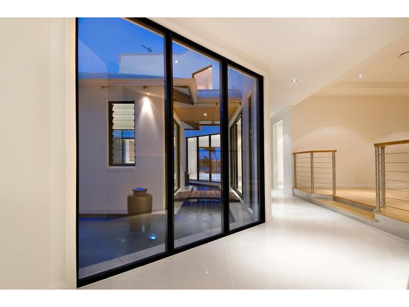 9 Majorca Place, Kawana Island QLD 4575