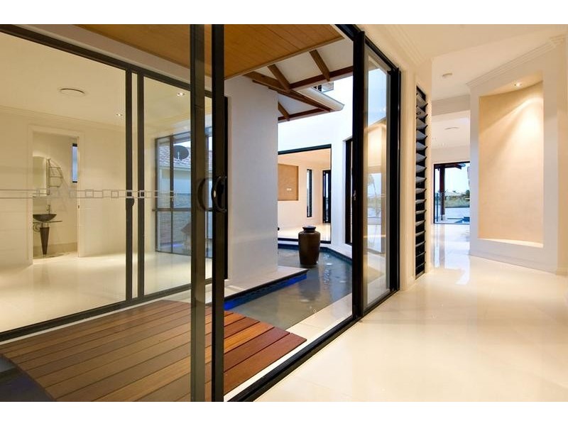 9 Majorca Place, Kawana Island QLD 4575