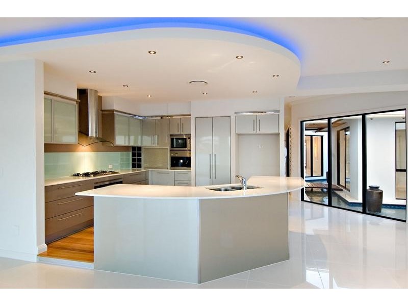 9 Majorca Place, Kawana Island QLD 4575