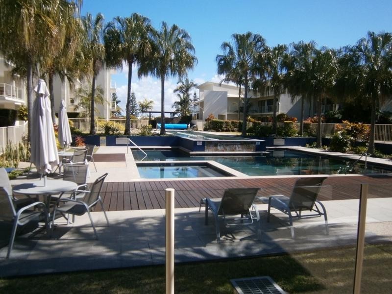 6/1 Grenada Way, Kawana Island QLD 4575