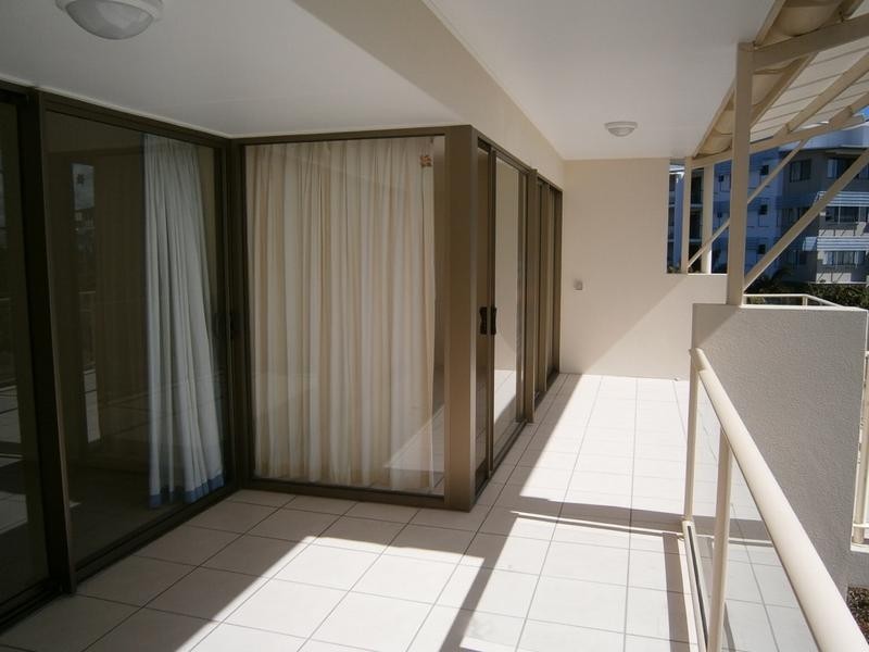 6/1 Grenada Way, Kawana Island QLD 4575