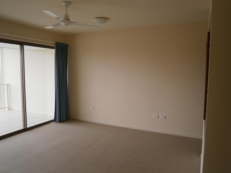 6/1 Grenada Way, Kawana Island QLD 4575