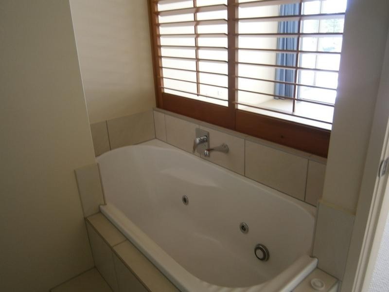 6/1 Grenada Way, Kawana Island QLD 4575