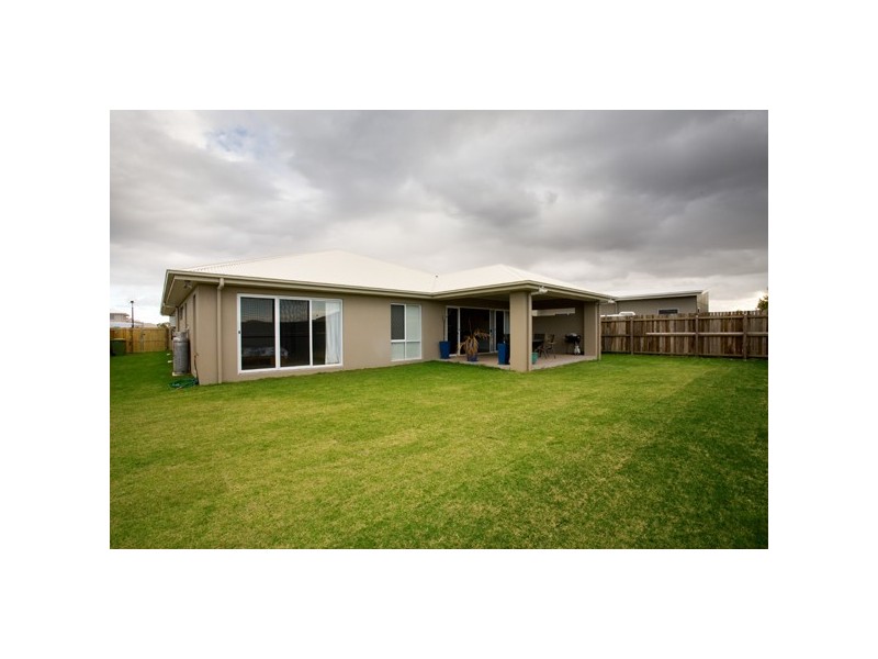 4 Blade Court, Birtinya QLD 4575