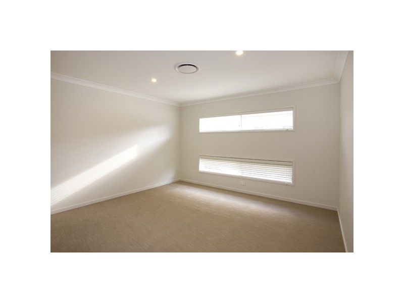 4 Blade Court, Birtinya QLD 4575