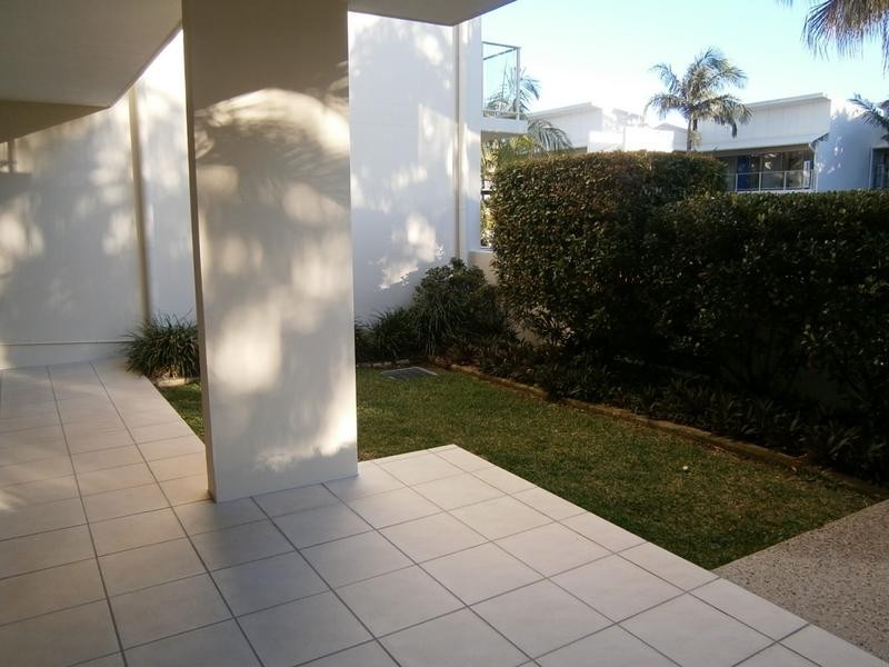 21/1 Grenada Way, Kawana Island QLD 4575