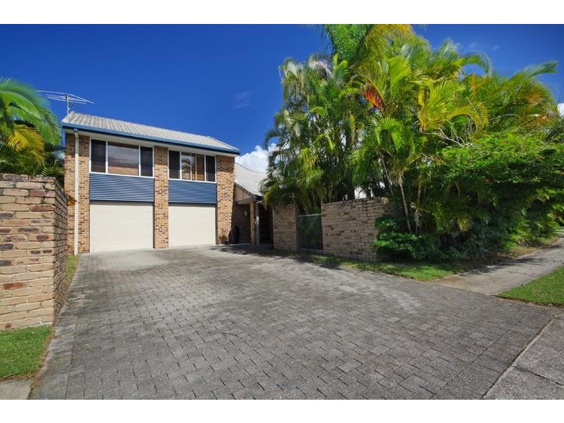 15 Mooloolah Drive, Minyama QLD 4575