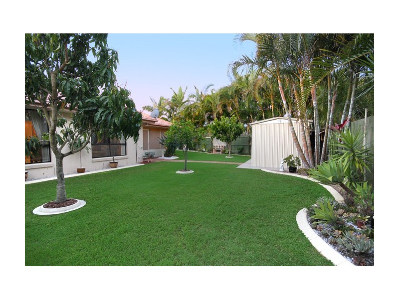 2 Grenada Way, Kawana Island QLD 4575