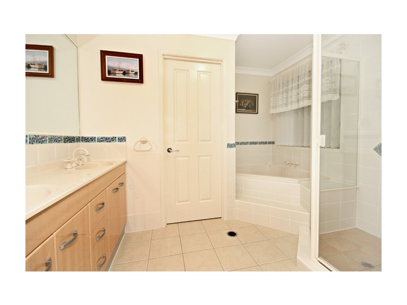 2 Grenada Way, Kawana Island QLD 4575