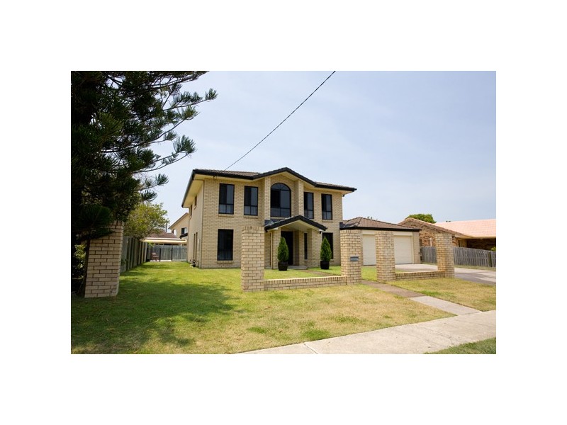 7 Oomoo Street, Buddina QLD 4575