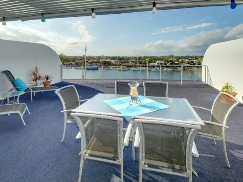 405/13 Nicklin Way, Minyama QLD 4575