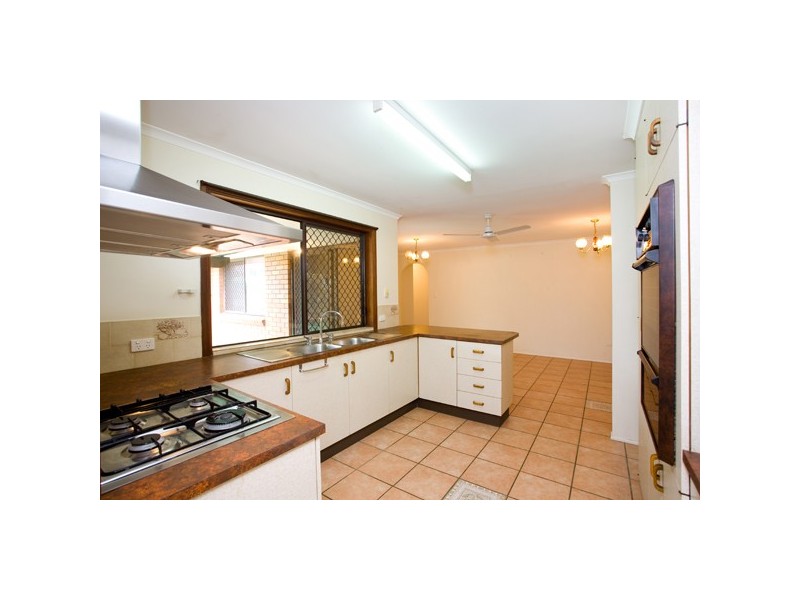 14 Kunari Street, Buddina QLD 4575