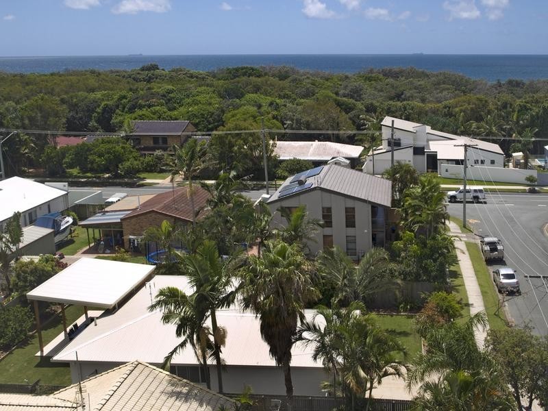 1 Coorabin Street, Warana QLD 4575