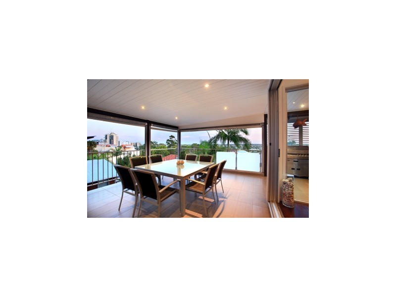 2/20 Douglas Street, Mooloolaba QLD 4557