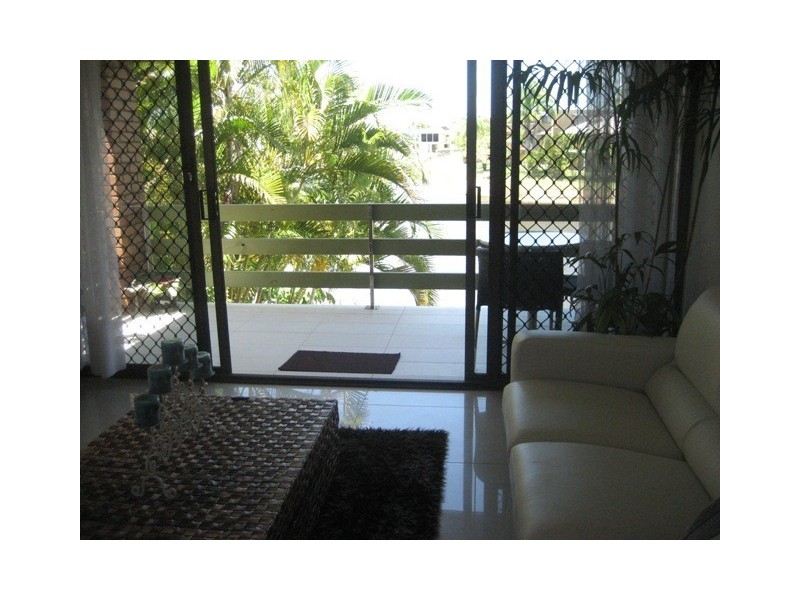 3/9 Barooga Crescent, Mooloolaba QLD 4557