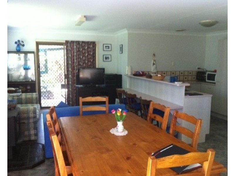 4 Allara Street, Warana QLD 4575