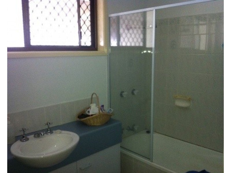 4 Allara Street, Warana QLD 4575