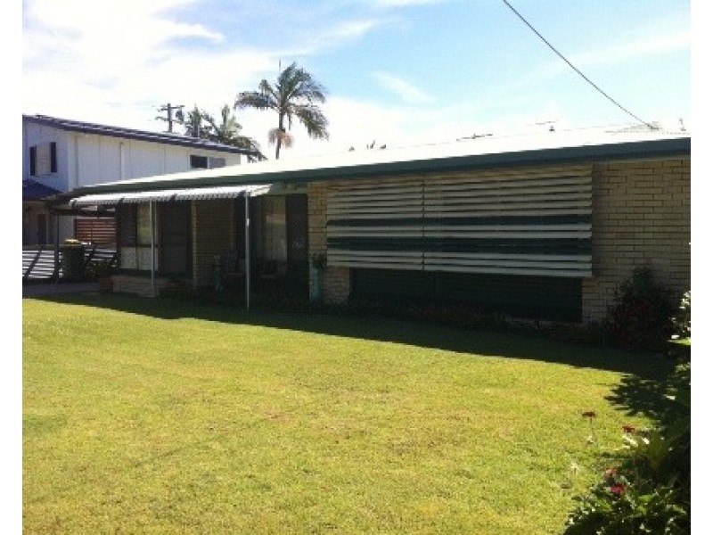 4 Allara Street, Warana QLD 4575