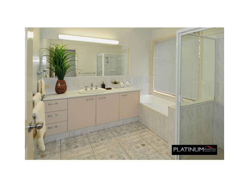 4 Seafarer Court, Bokarina QLD 4575