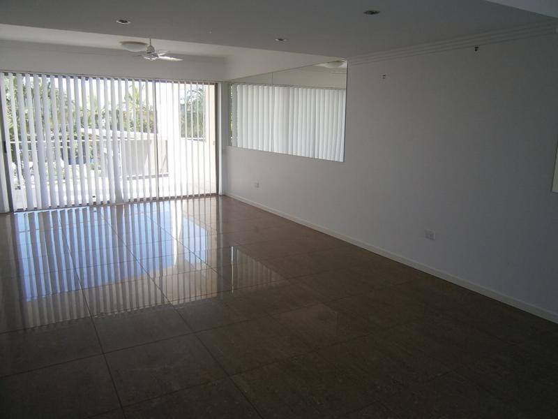 29/1 Grenada Way, Kawana Island QLD 4575