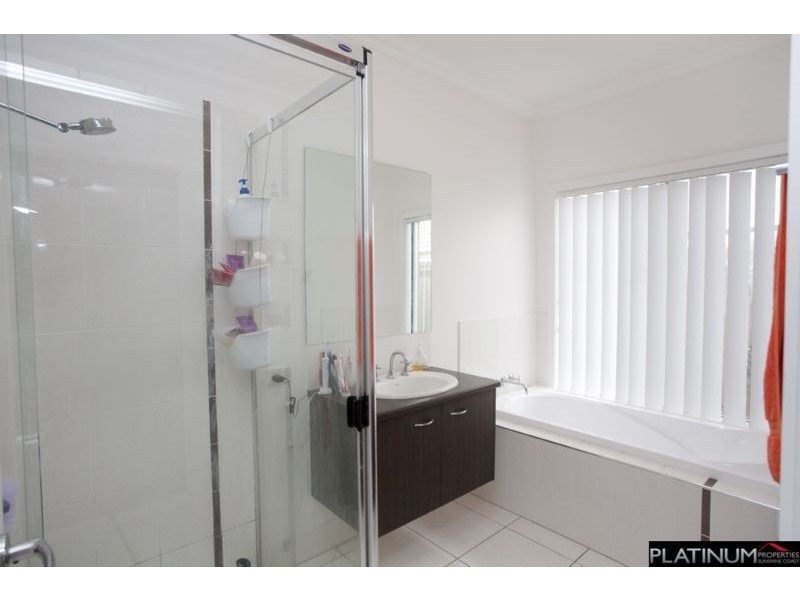 16 Kurrajong Crescent, Meridan Plains QLD 4551