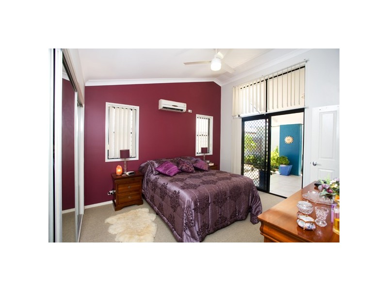 4 Abaco Street, Kawana Island QLD 4575