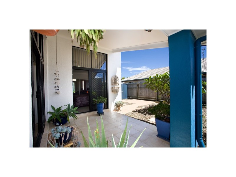 4 Abaco Street, Kawana Island QLD 4575