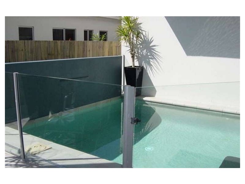 12 Castaway Court, Kawana Island QLD 4575