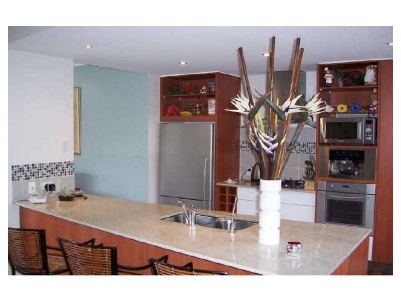 12 Castaway Court, Kawana Island QLD 4575