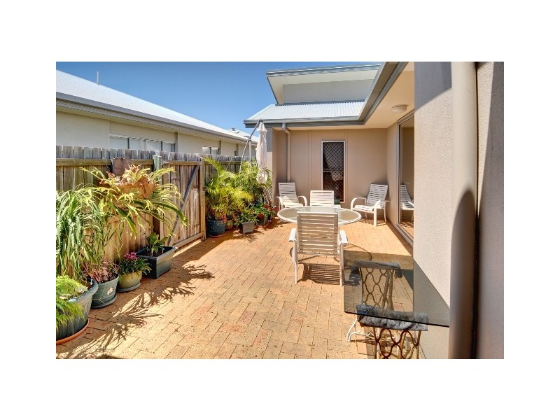 140/20 Grand Pde, Kawana Island QLD 4575