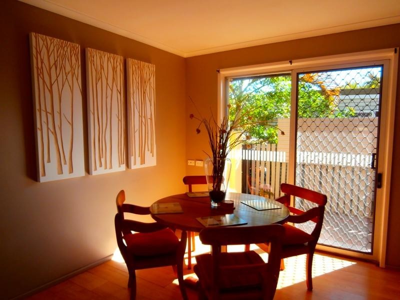 Warana QLD 4575