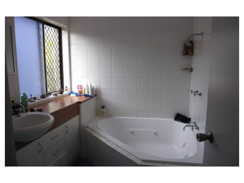 Warana QLD 4575