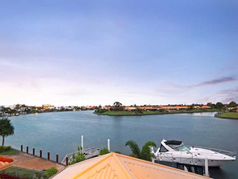 9 Majorca Place, Kawana Island QLD 4575