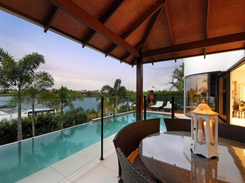 9 Majorca Place, Kawana Island QLD 4575