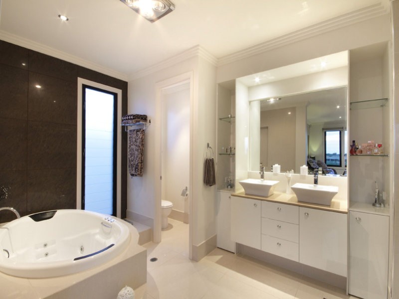 9 Majorca Place, Kawana Island QLD 4575