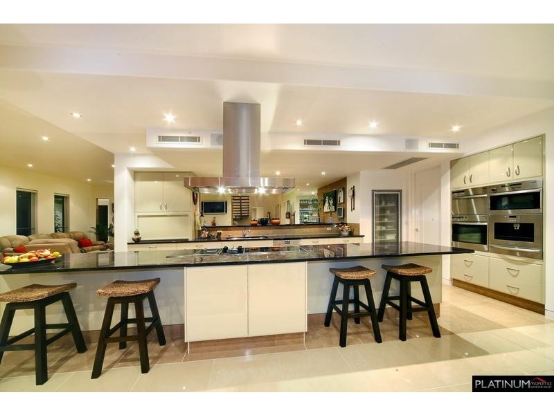 3 Oak Court, Minyama QLD 4575