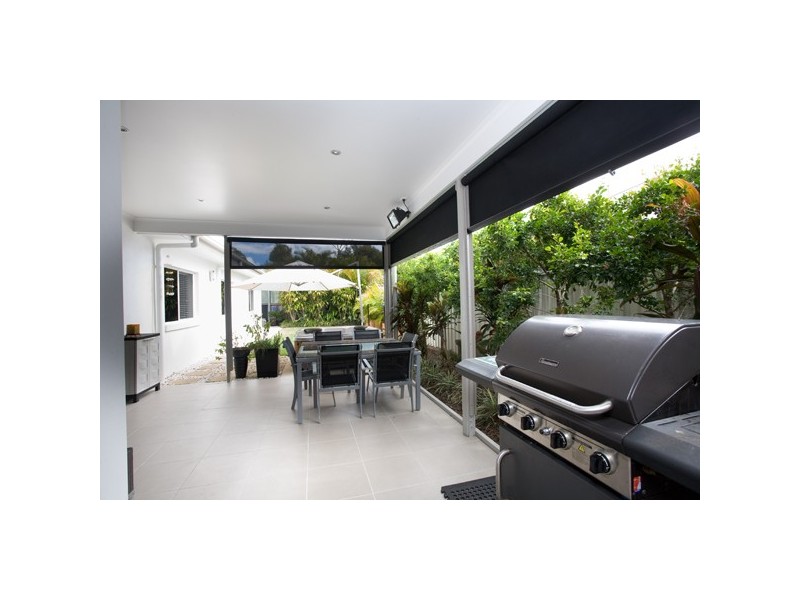 130 Grand Pde, Kawana Island QLD 4575