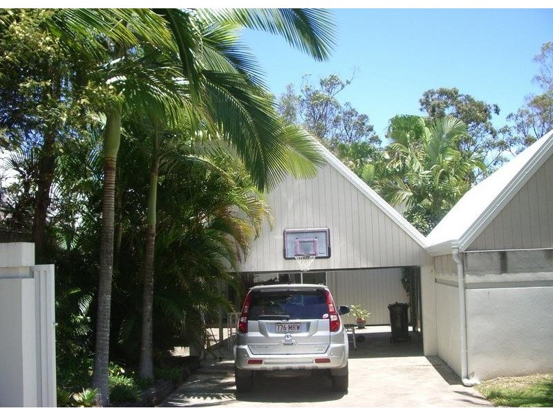 61 Karawatha Drive, Mountain Creek QLD 4557