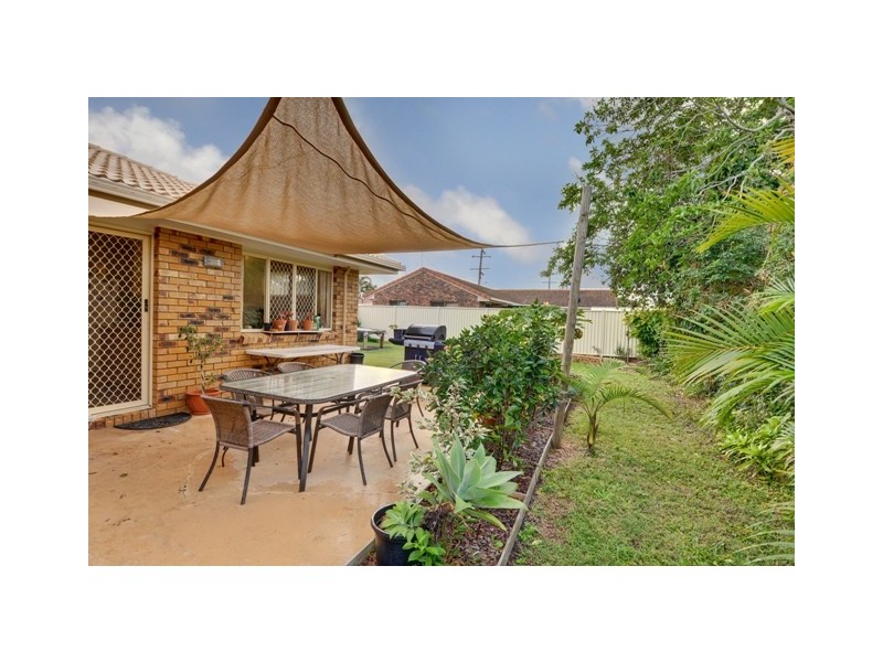 12 Lapoinya Crescent, Warana QLD 4575